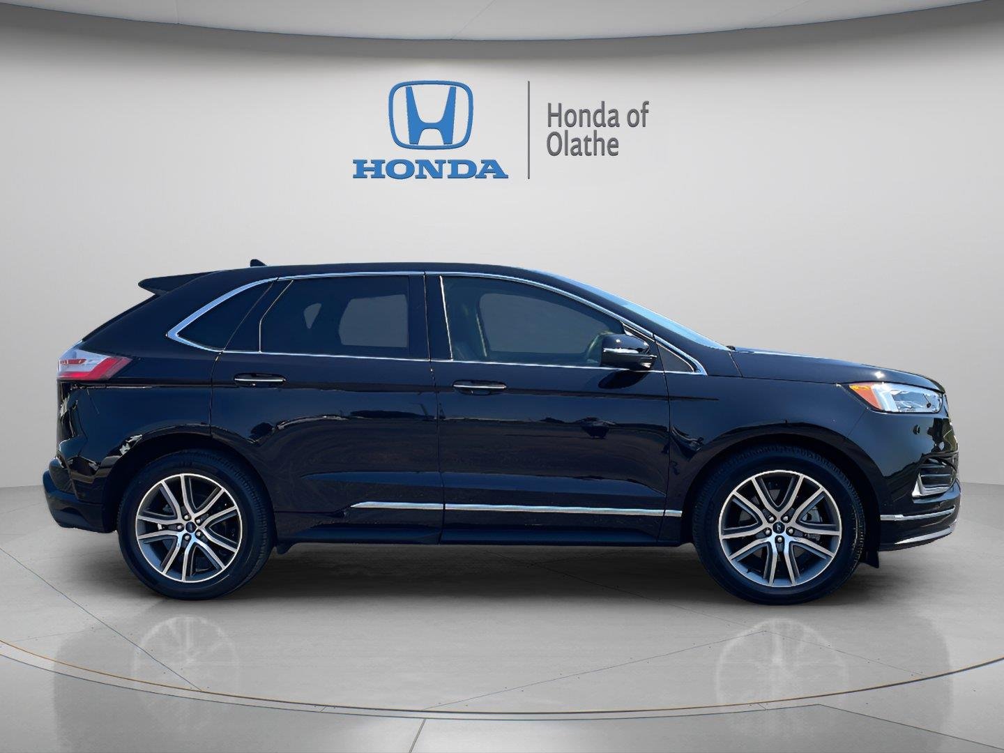 Used 2019 Ford Edge Titanium with VIN 2FMPK4K9XKBB21613 for sale in Kansas City