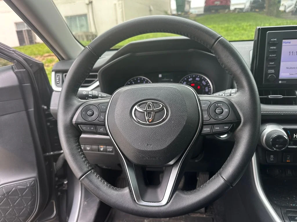 Used 2021 Gray Toyota XLE Premium image 14