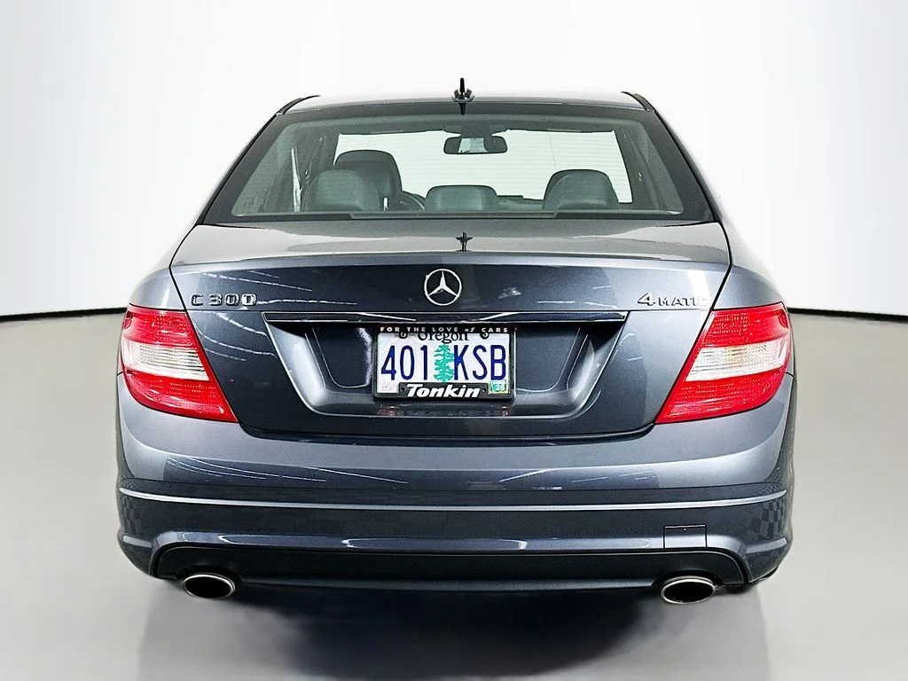 Used 2011  Mercedes-Benz C 300 image 7