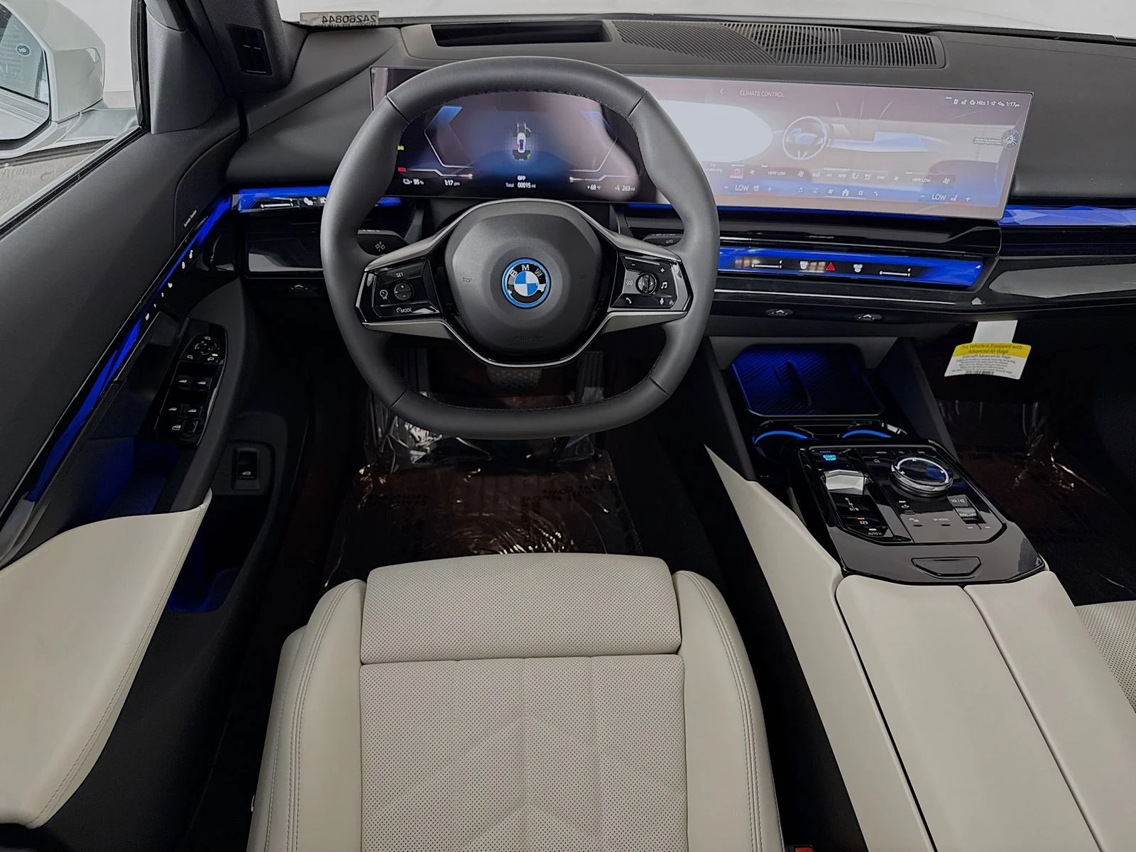 New 2026 Mineral White Metallic BMW eDrive40 image 24