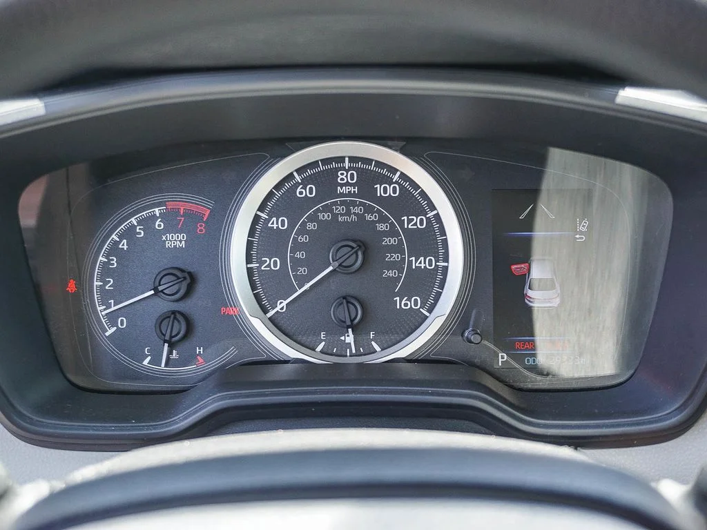 Used 2021 White Toyota LE image 21
