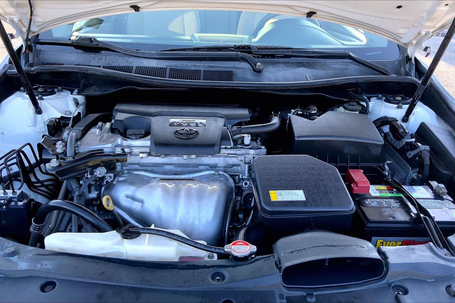 Used 2016 Super White Toyota SE image 31