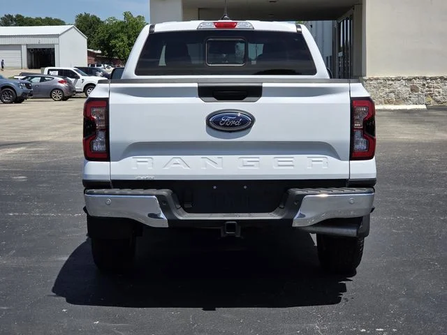New 2025 Oxford White Ford XLT image 5
