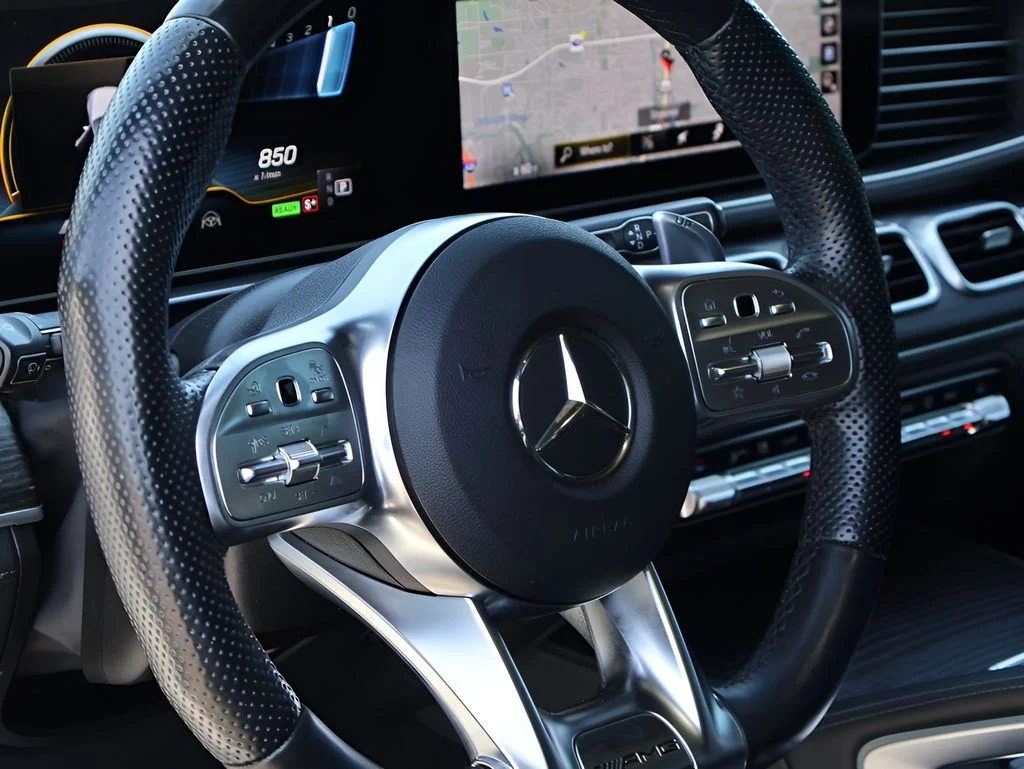 Used 2021 designo Diamond White Metallic Mercedes-Benz GLE 53 AMG® image 21