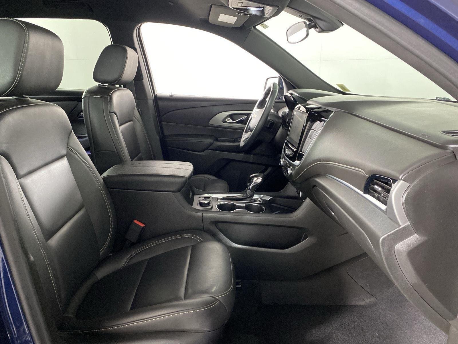 Used 2023 Northsky Blue Metallic Chevrolet LT Leather image 4