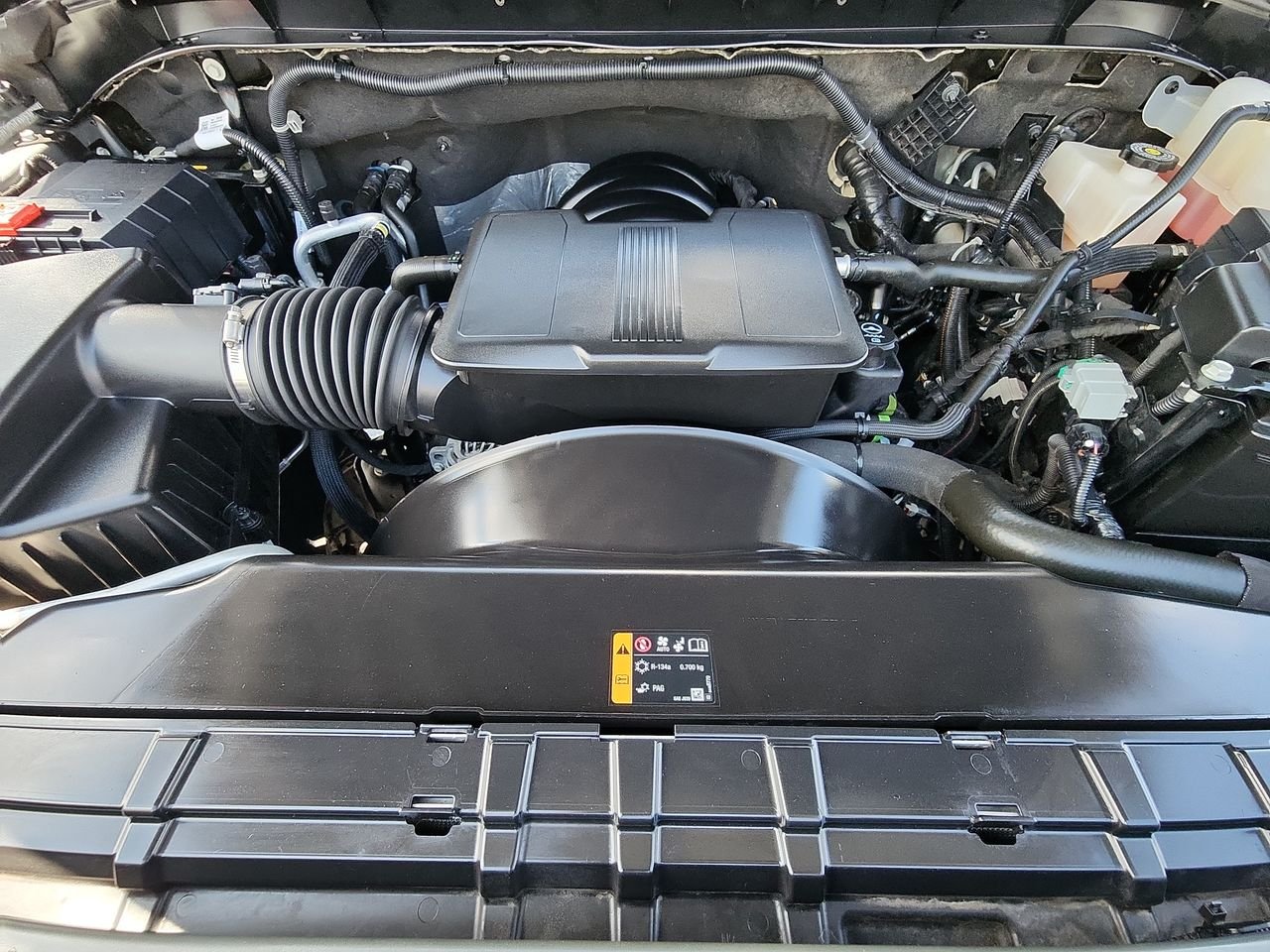 Used 2024 Sterling Metallic GMC Denali image 27