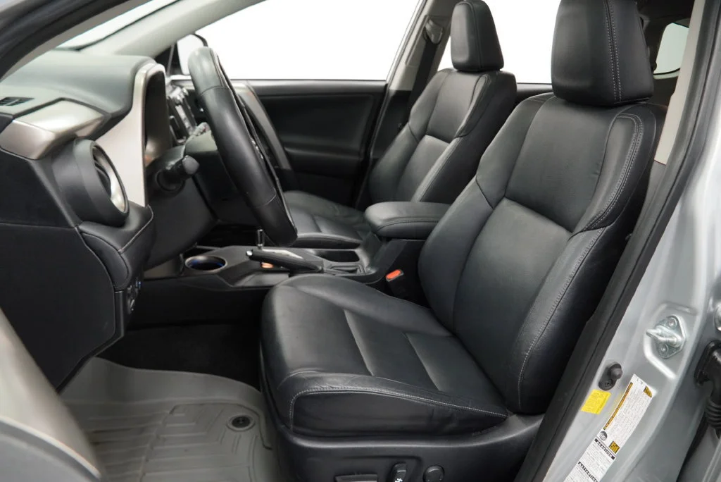 Used 2013 Silver Toyota Limited image 4