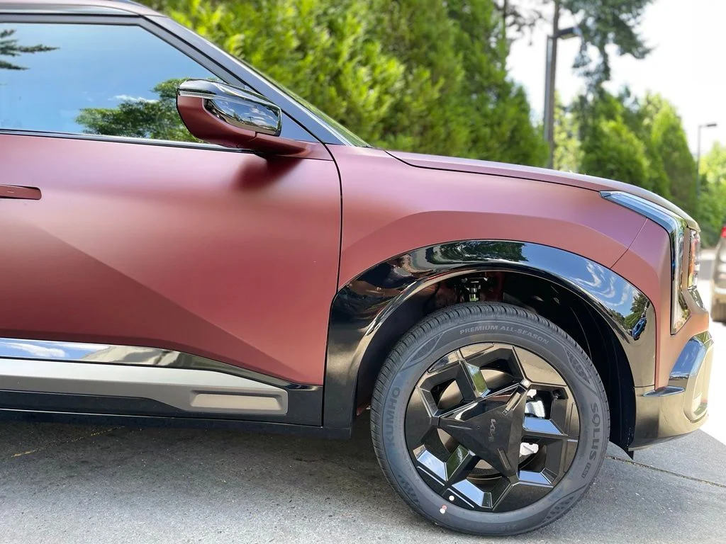 Used 2027 Maroon Kia X-Line image 2