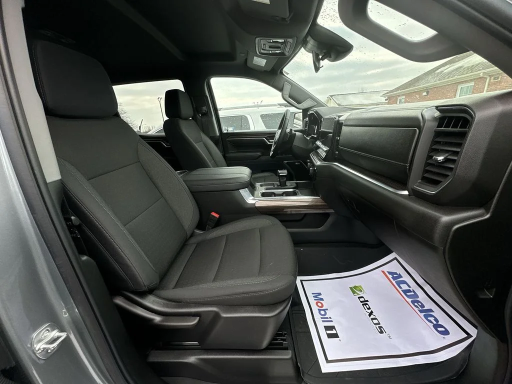 Used 2025 Gray Chevrolet RST image 23