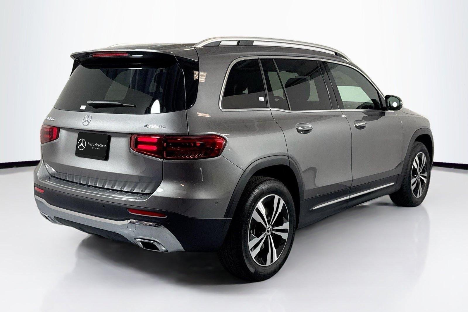 New 2026 Mountain Grey Metallic Mercedes-Benz GLB 250 image 5