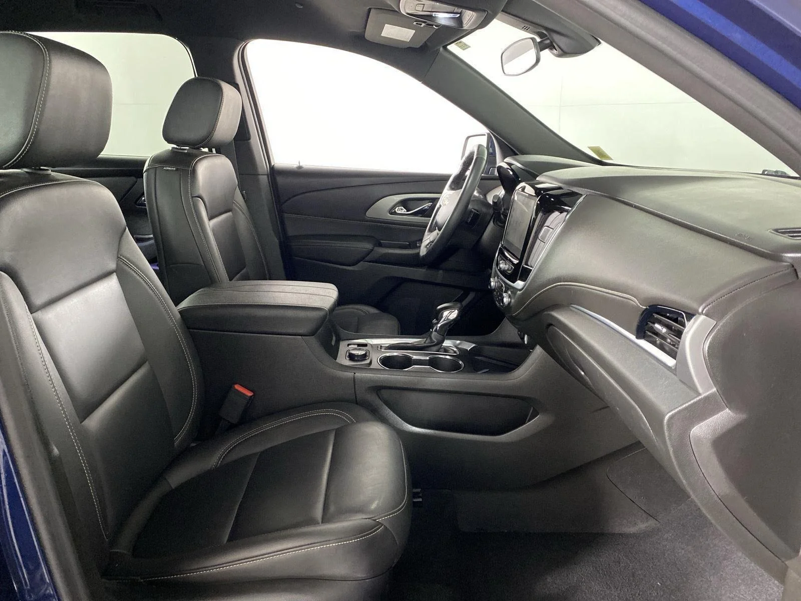 Used 2023 Northsky Blue Metallic Chevrolet LT Leather image 4