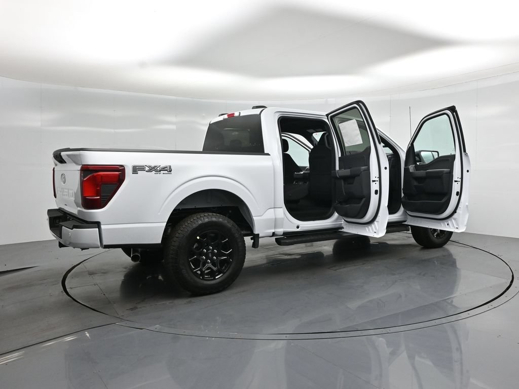 New 2026 White Ford XLT image 5