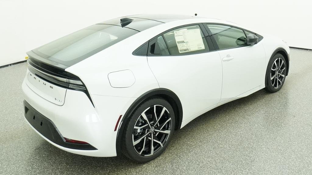 New 2026 Wind Chill Pearl Toyota XSE image 20