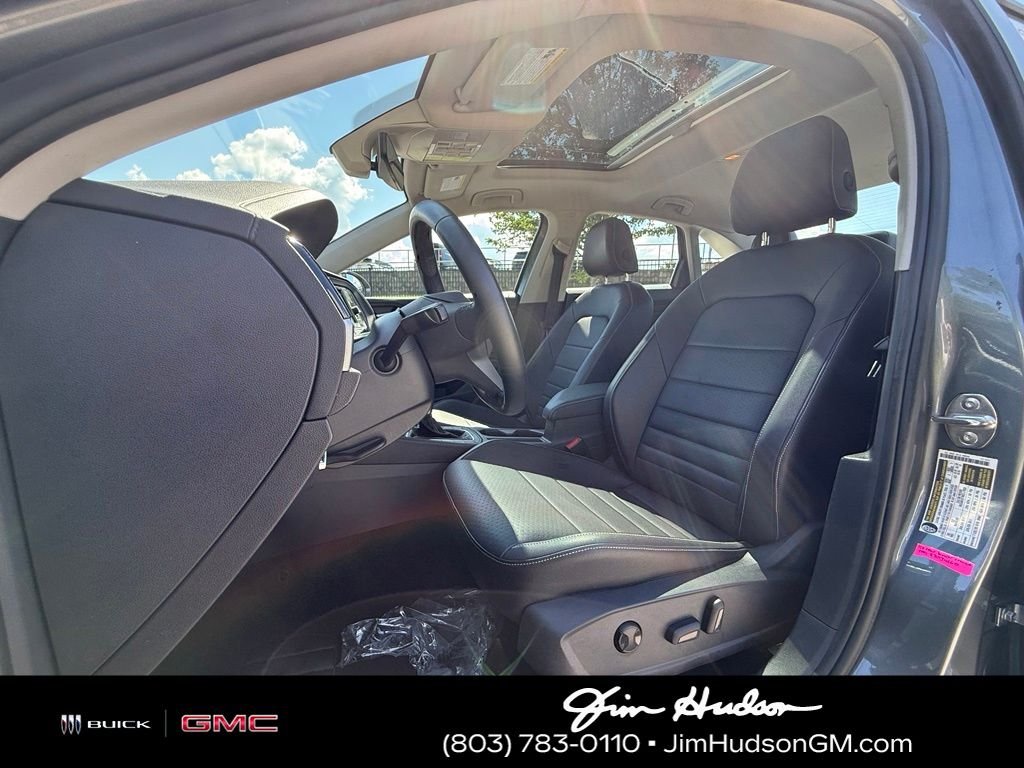 Used 2024  Volkswagen 1.5T SE image 6