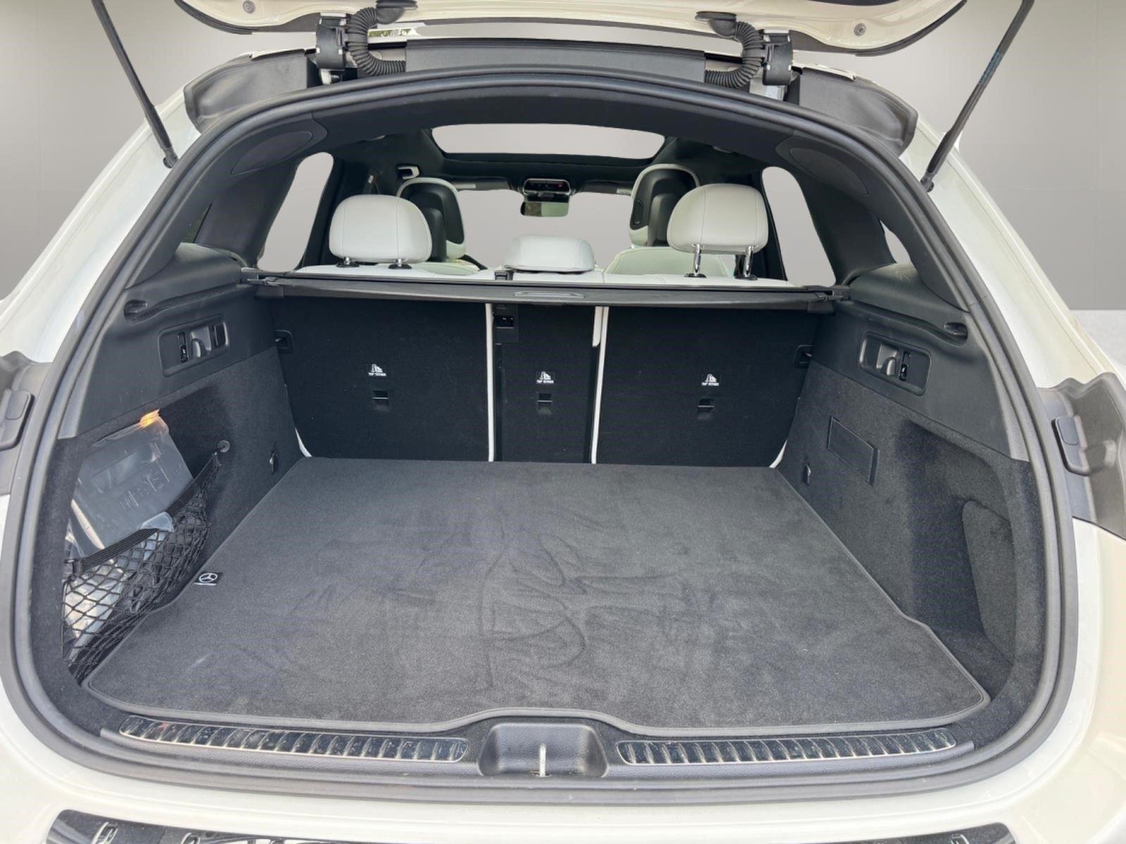Used 2024 Polar White Mercedes-Benz GLC 300 image 13