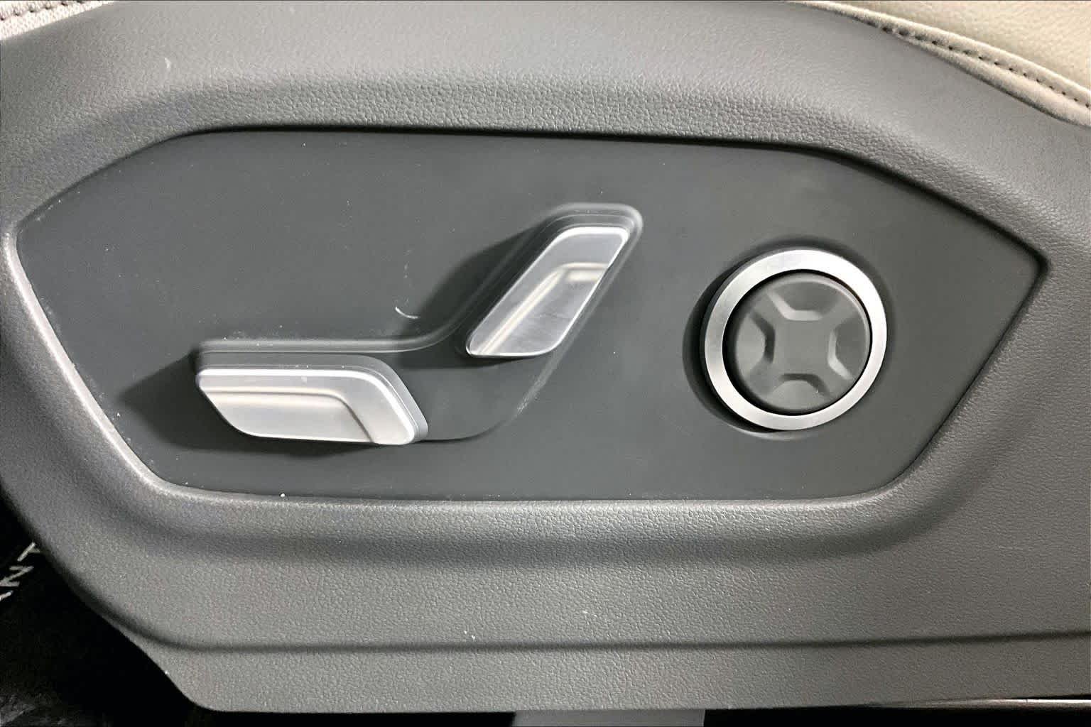 Used 2024 Hampton Gray Hyundai Limited image 59