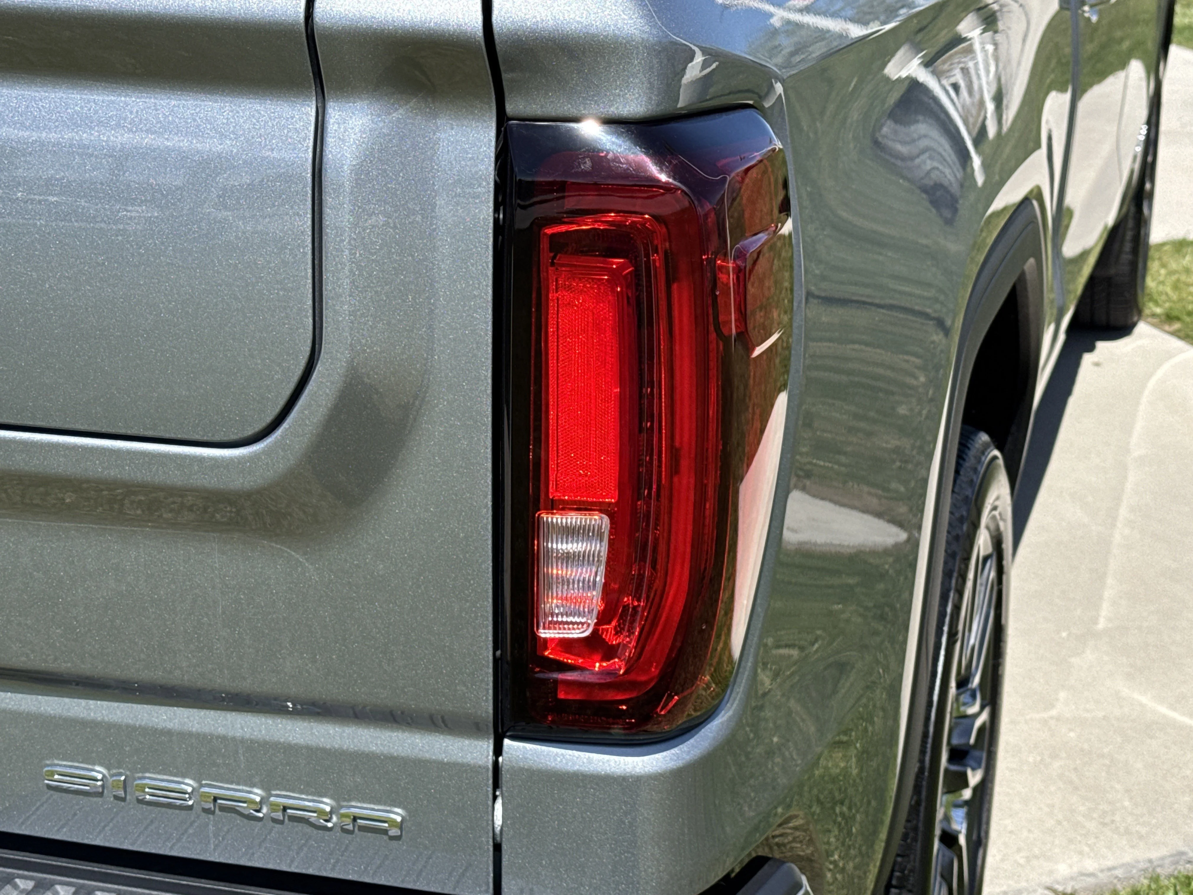 Used 2025 Sterling Metallic GMC Denali Ultimate image 12