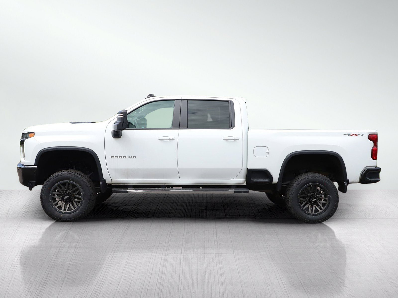 Used 2020 Chevrolet Silverado 2500HD LT with VIN 1GC1YNEY5LF255933 for sale in White Bear Lake, Minnesota