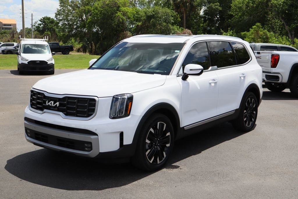 Used 2023 White Kia SX Prestige image 5