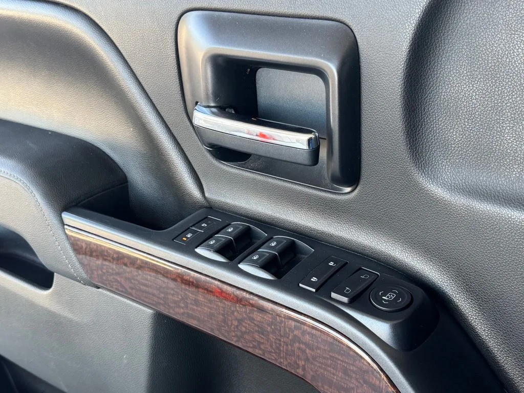 Used 2014 Black GMC SLE image 34