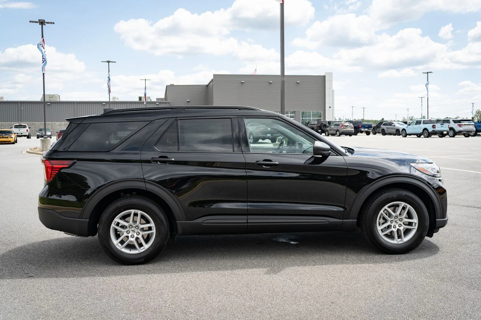 New 2027 Agate Black Metallic Ford Active image 11