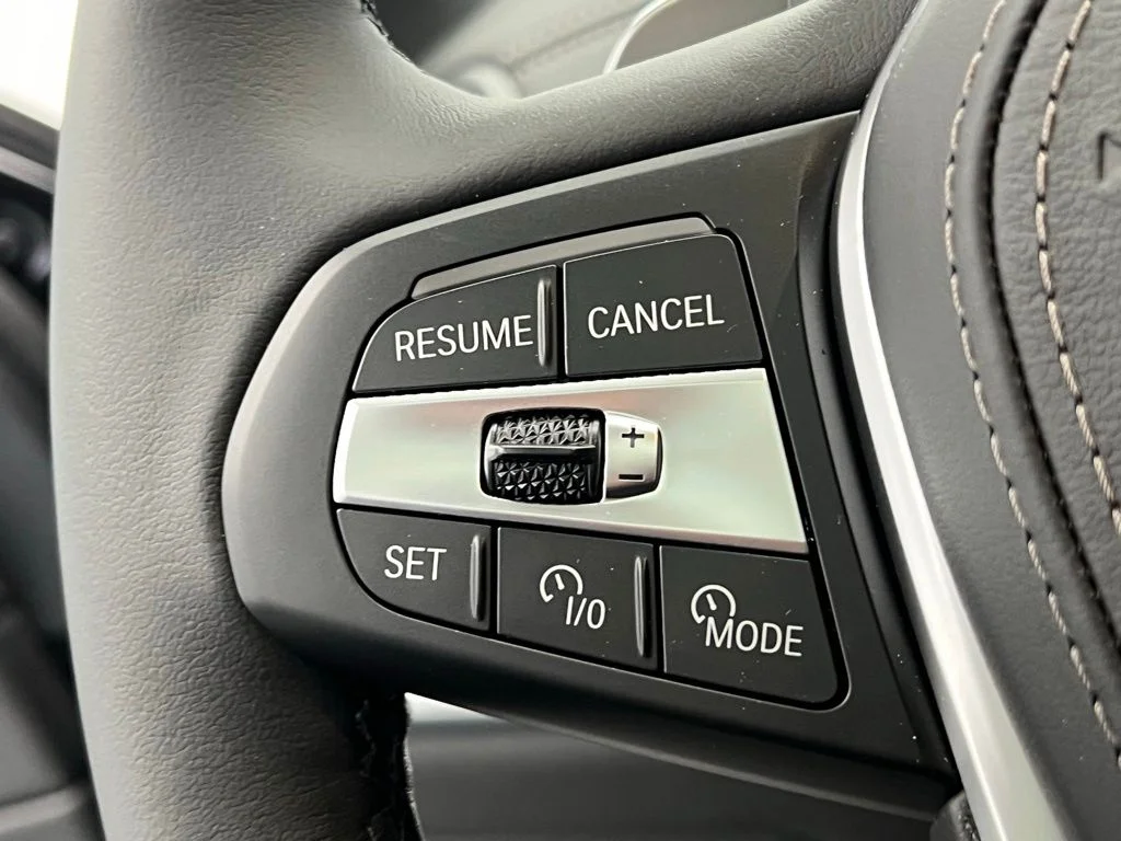 New 2026 Black Sapphire Metallic BMW sDrive40i image 19