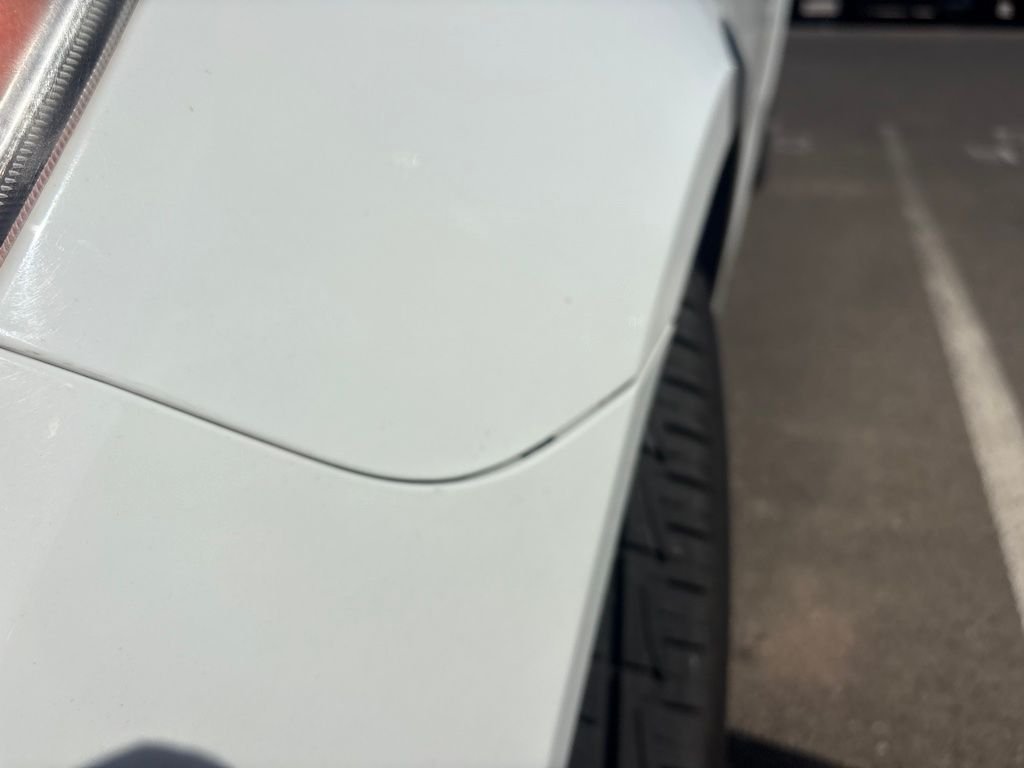 Used 2010 White Buick CXL image 3