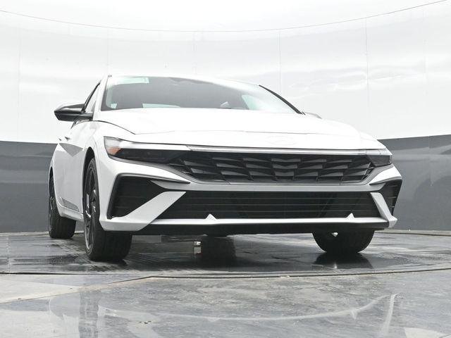 New 2026 White Hyundai SEL Sport image 22