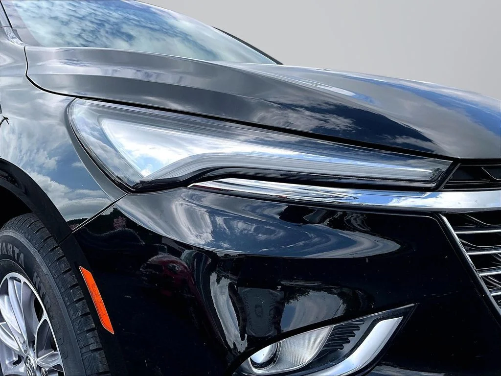 Used 2023 Black Buick Essence image 28