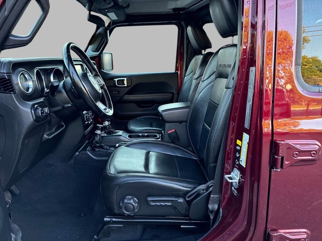 Used 2021  Jeep Overland image 20
