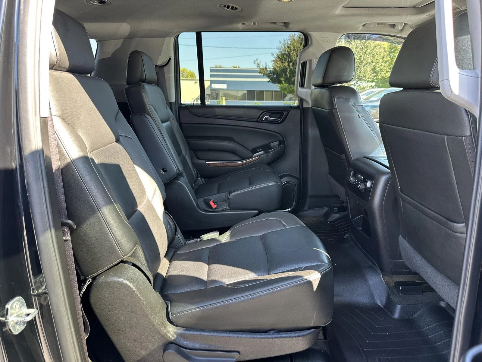 Used 2017 Black Chevrolet Premier image 21