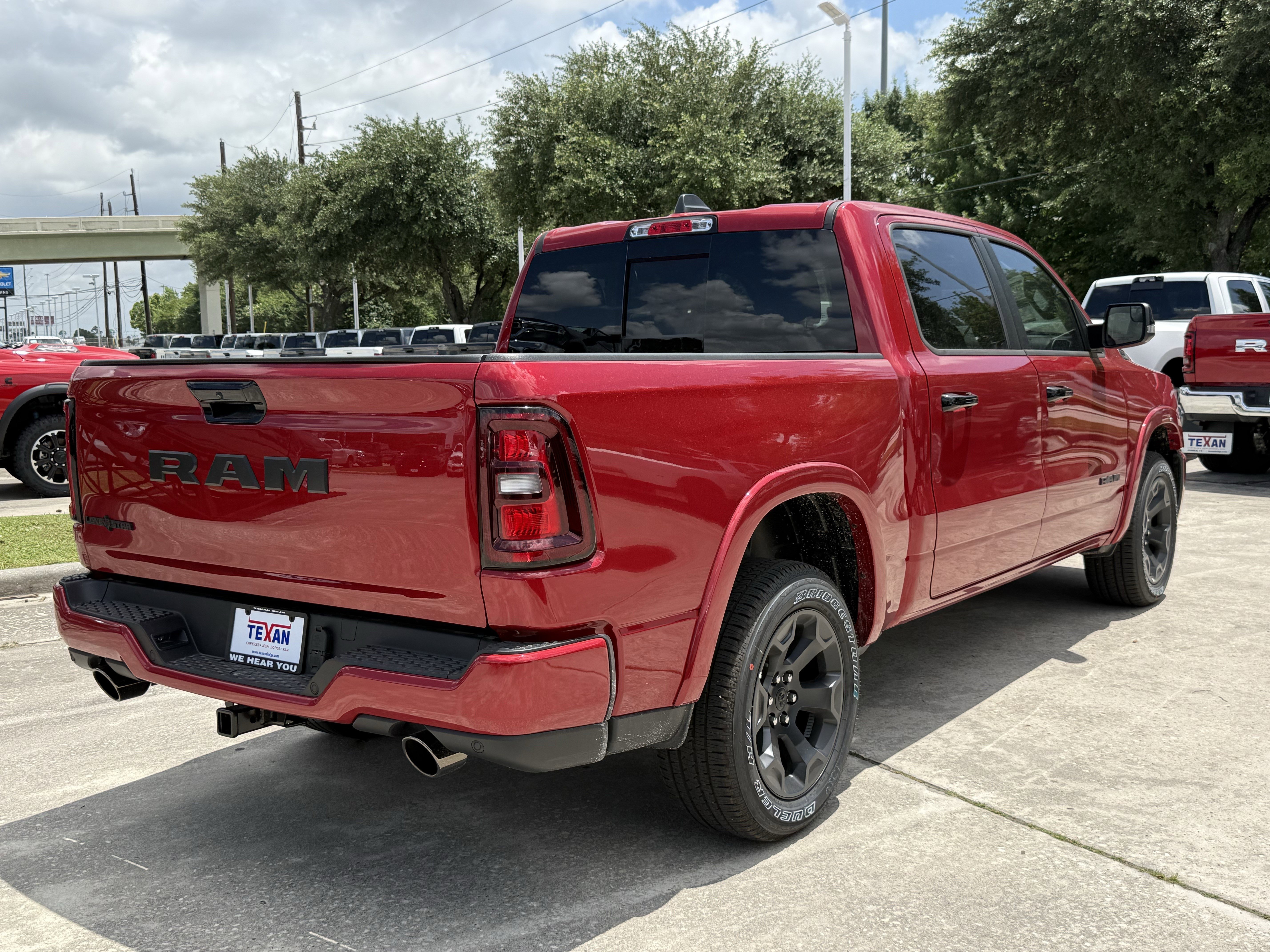 New 2026 Molten Red Pearl-Coat Exterior Paint RAM Lone Star image 4