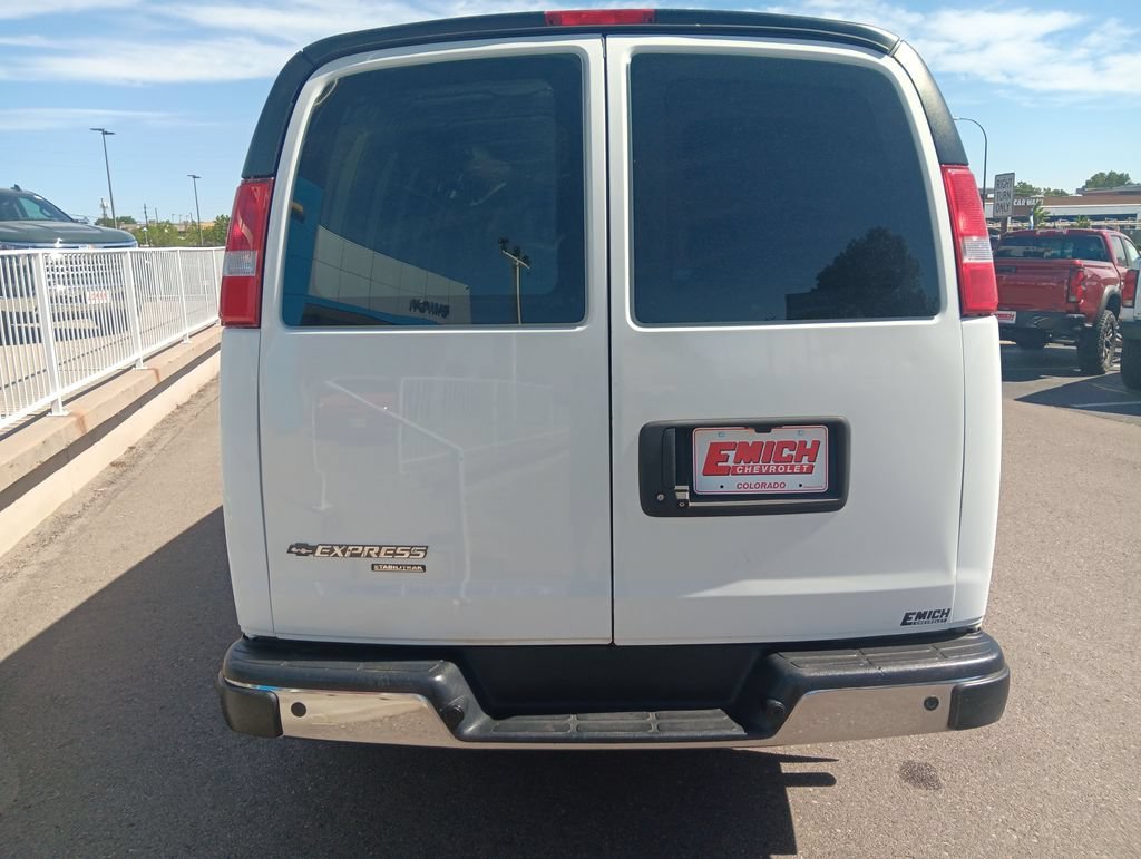 Used 2024 Summit White Chevrolet WT image 4