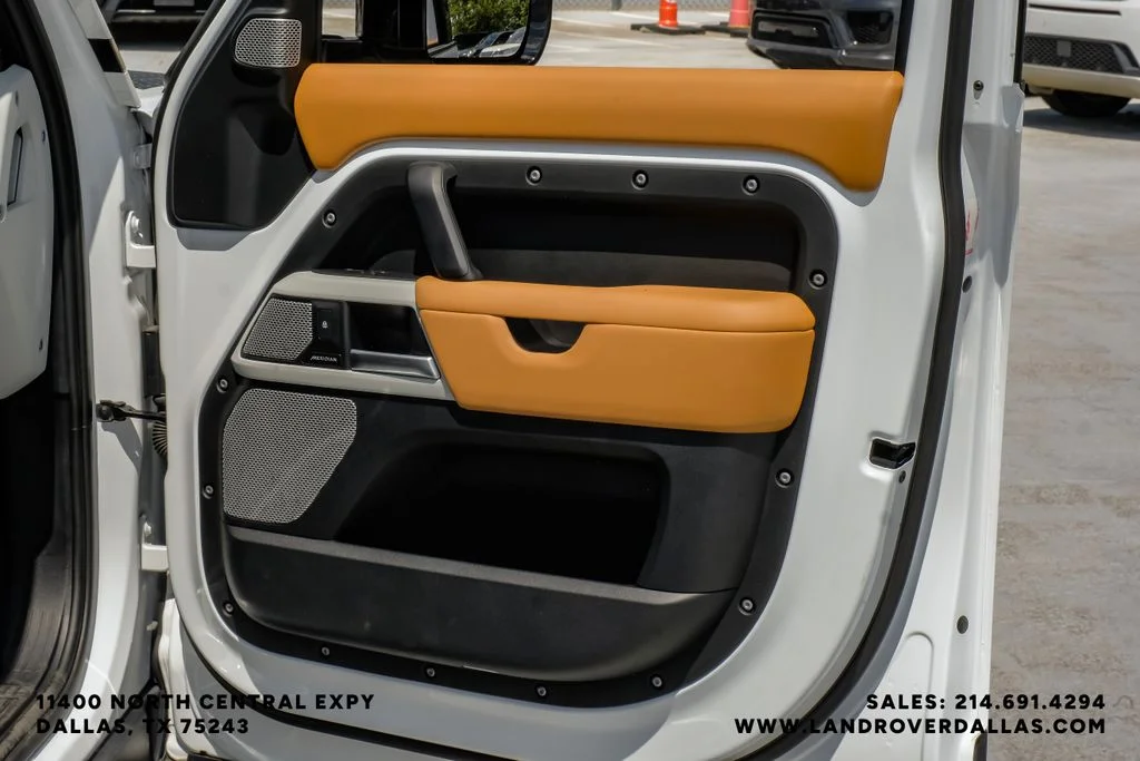 Used 2024 Fuji White Land Rover S image 54