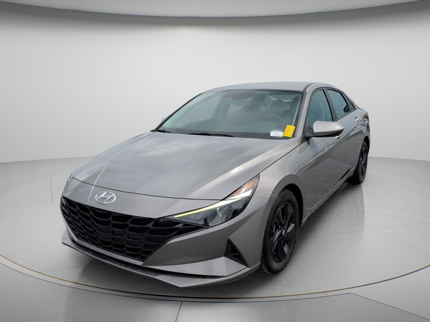 Used 2023 Fluid Metal Hyundai SEL image 3