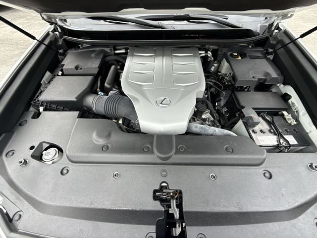 Certified Used 2023 White Lexus 460 image 28