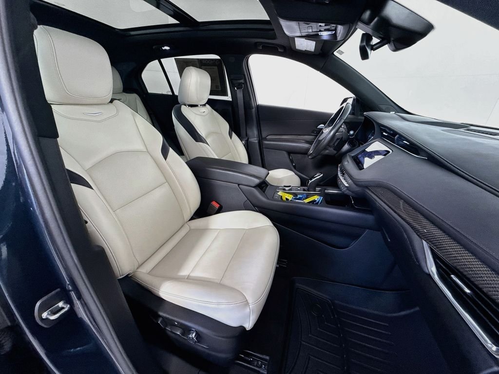 Used 2020  Cadillac Sport image 30