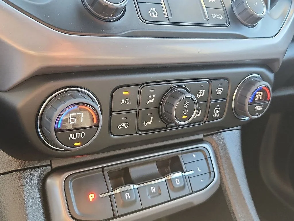 2023 GMC Acadia AT4 - Photo 16