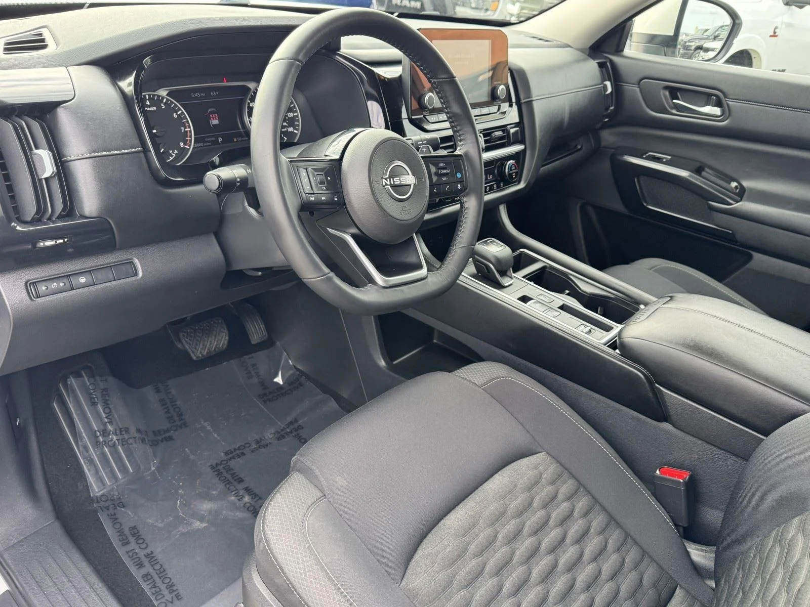 Used 2022 Pearl White Tricoat Nissan SV image 19