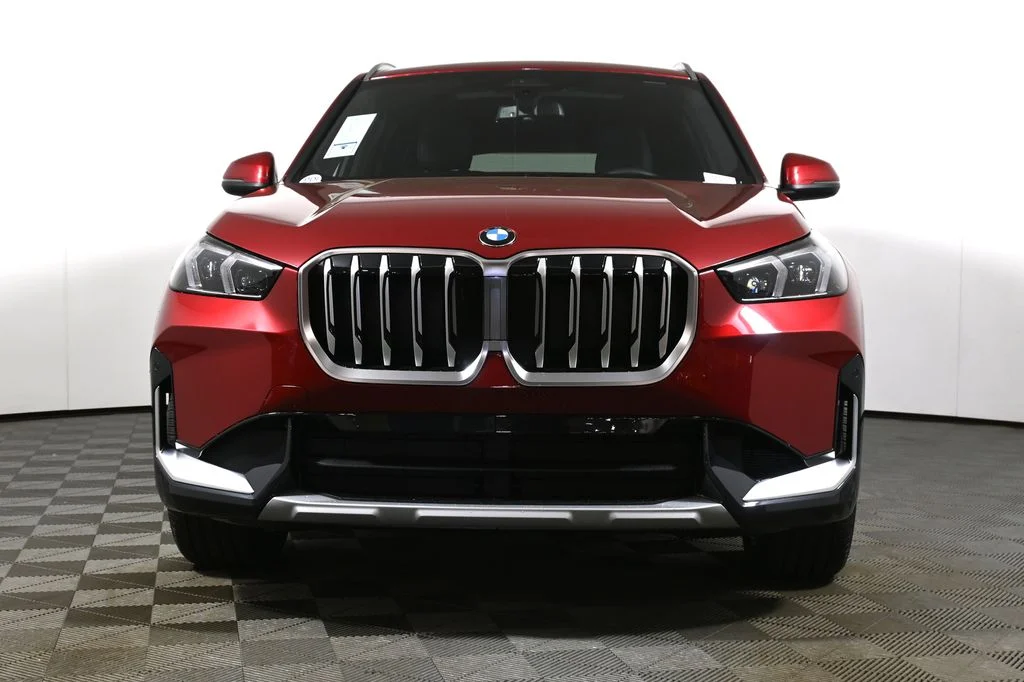 Used 2026 Red BMW xDrive28i image 10