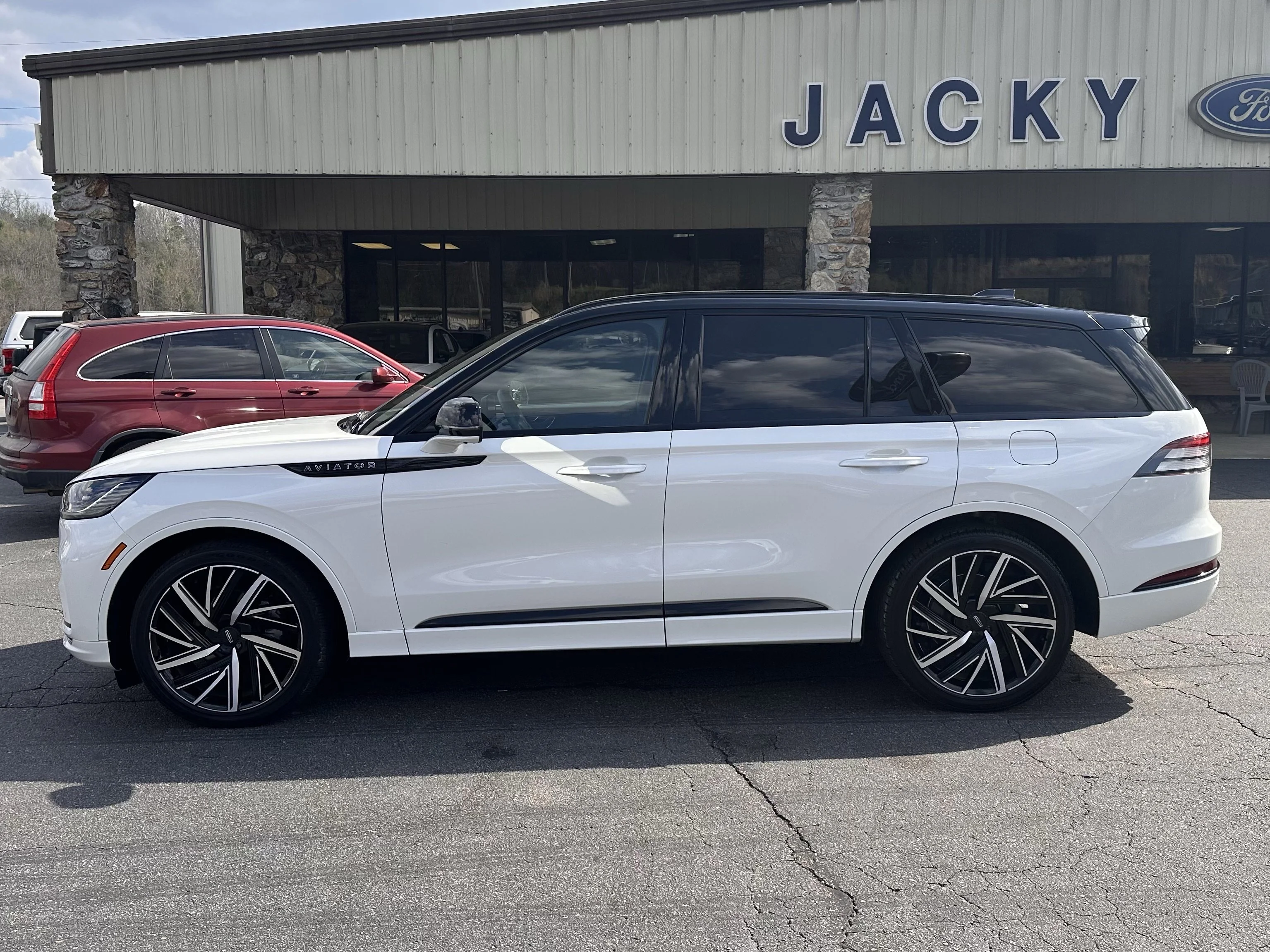 2025 Lincoln Aviator Black Label AWD's photo