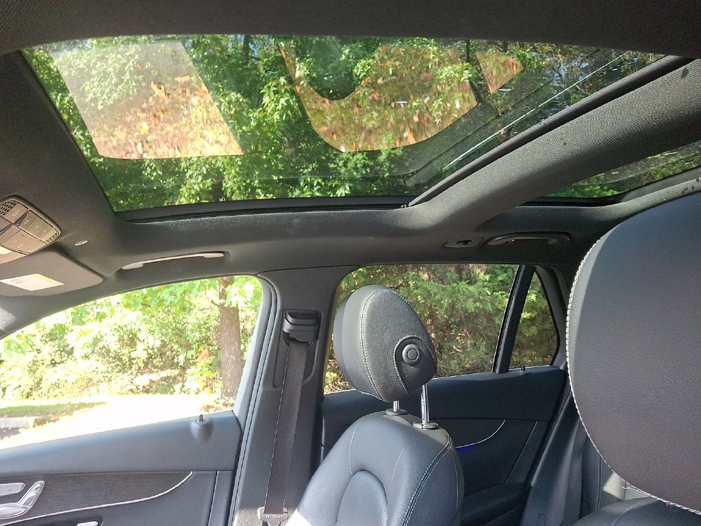 Certified Used 2022  Mercedes-Benz GLC 300 image 14