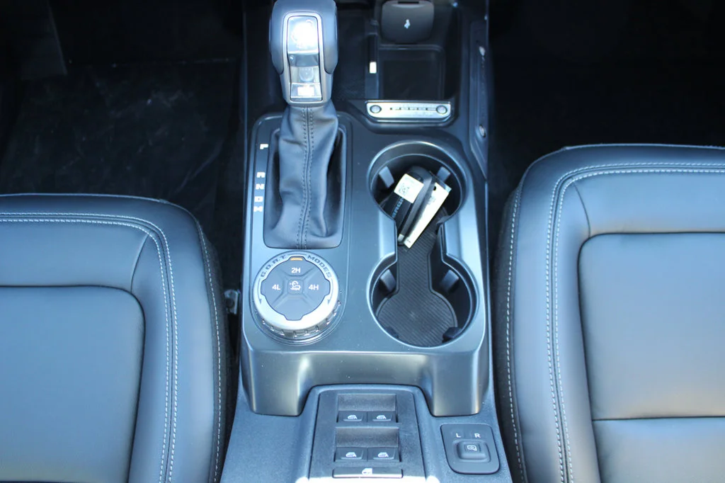New 2026 Avalanche Gray Ford Outer Banks® image 32