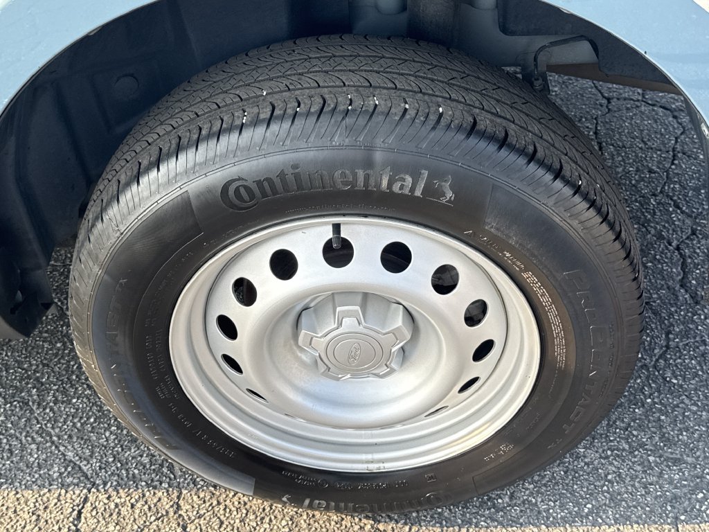 Used 2022 Blue Ford XL image 18