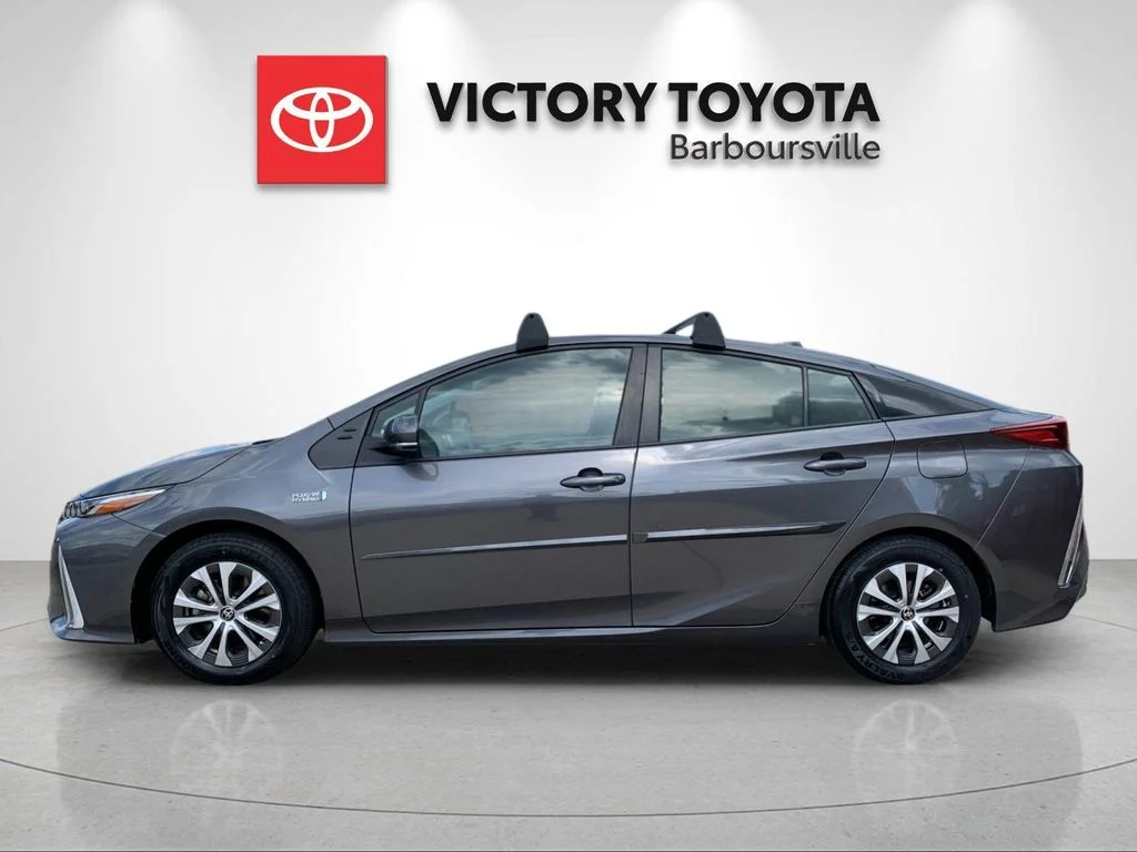 Used 2022 Gray Toyota XLE image 2
