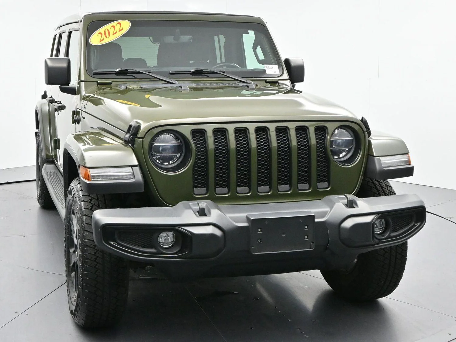 Used 2022 Sarge Green Clearcoat Jeep Unlimited Sahara Altitude image 2