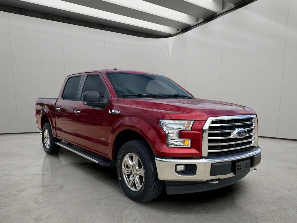 Used 2017 Ruby Red Metallic Tinted Clearcoat Ford XLT image 5