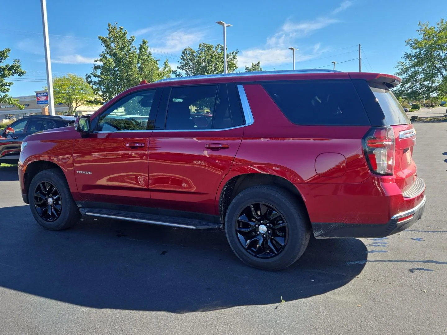Used 2023 RADIANT RED TINTCOAT Chevrolet LT image 4