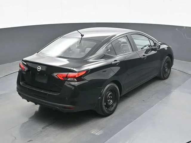 Used 2021 Black Nissan 1.6 S image 17