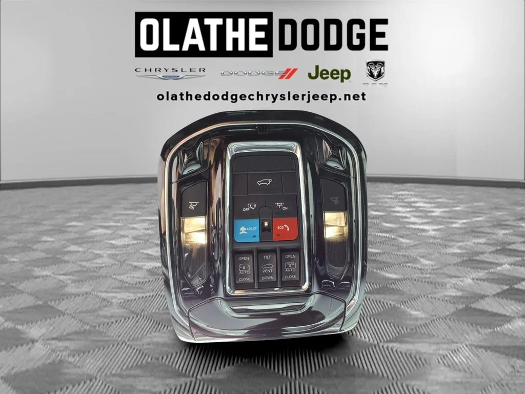 New 2026 High Gloss Black Exterior Paint Jeep Summit Obsidian image 14